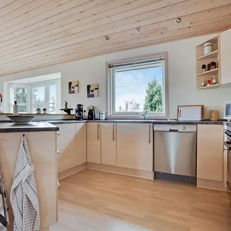 Three-bedroom Holiday In Casa vacanze *