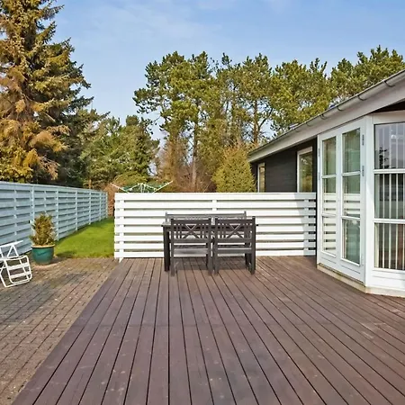 Three-bedroom Holiday In *