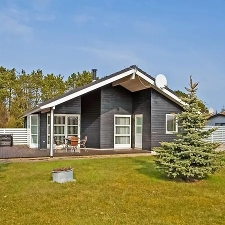 Three-bedroom Holiday In Casa vacanze Hals